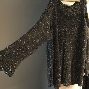 Sweater (Shoulder Cut-out)